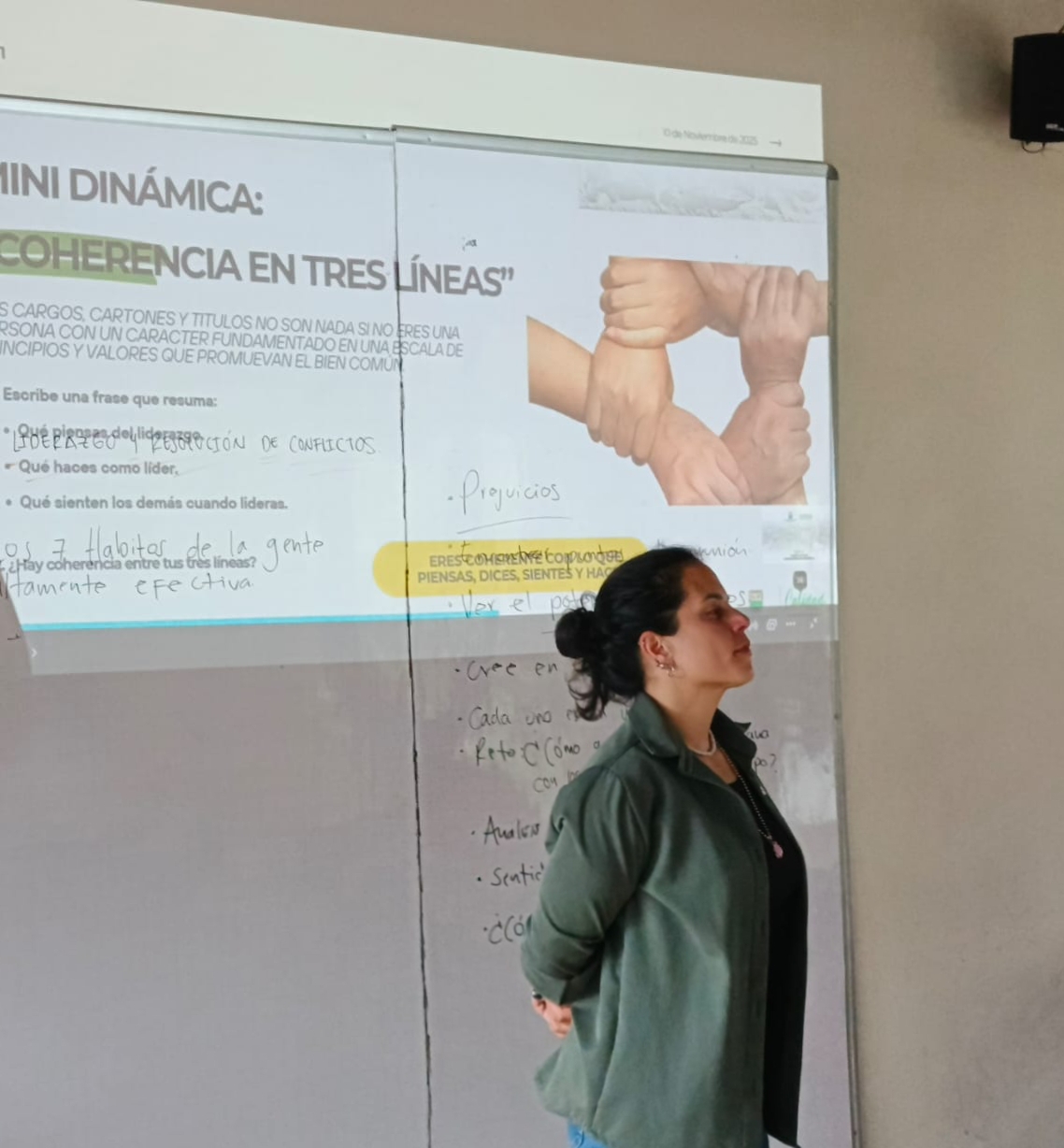 Humanos Universales - Proceso de trabajo